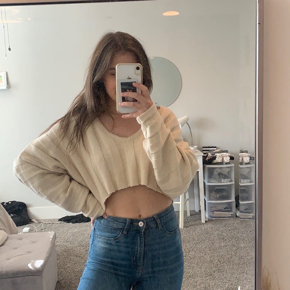Cropped cream sweater